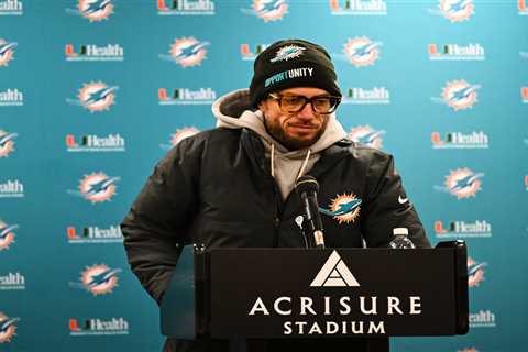 Troy Aikman slams Dolphins for ‘bizarre’ strategy in ugly ‘MNF’ loss