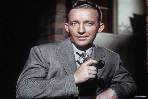 Bing Crosby’s ‘Ultimate Christmas’ Hits No. 1 on Billboard’s Top Streaming Albums Chart