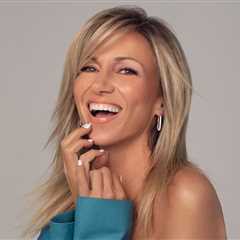 Debbie Gibson Plugs In For ‘Electric Youth’ Performance on ‘Kimmel’: Watch