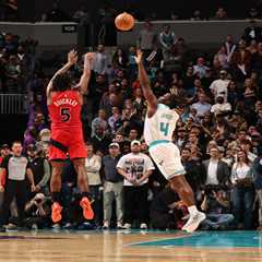 Immanuel Quickley hits buzzer-beating 3-pointer to propel Raptors to win