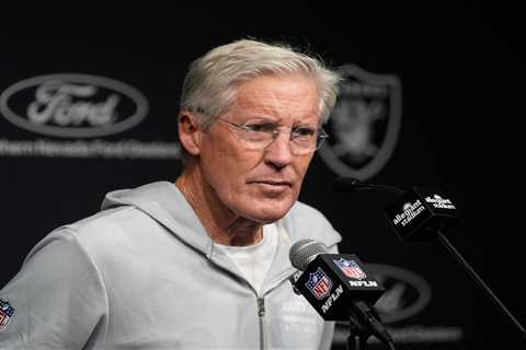 Raiders fire Pete Carroll after one disastrous season