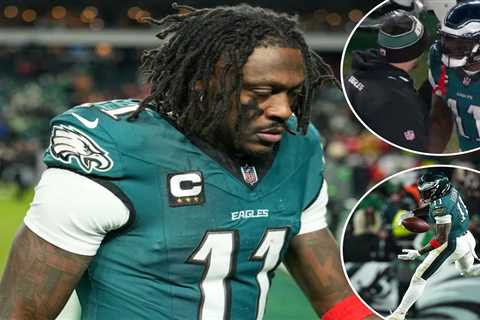 A.J. Brown ducks media after sideline blowup, awful performance in possible Eagles swansong