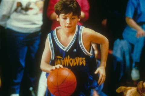 Josh In 'Air Bud' 'Memba Him?!