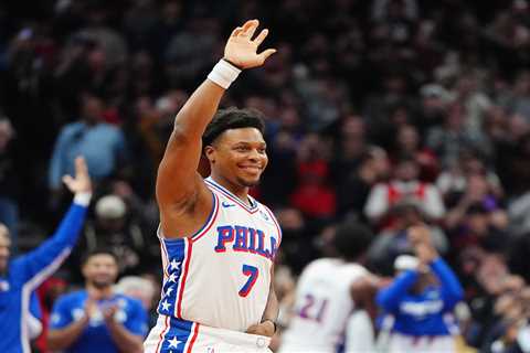 Raptors fans chant for franchise great Kyle Lowry to come into game in emotional sendoff