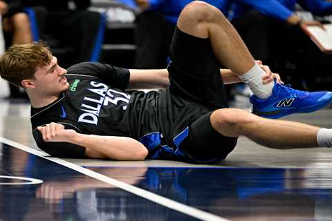 Cooper Flagg exits with ankle sprain in Mavericks nightmare
