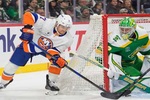 Islanders’ Max Tsyplakov gets another chance to refind vintage self