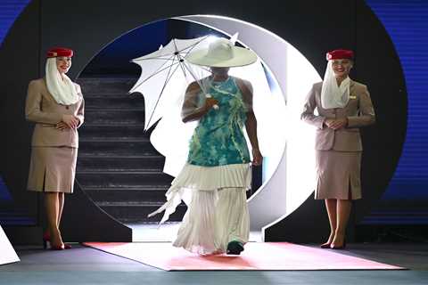 Naomi Osaka turns heads at Australian Open with bold jellyfish-inspired look