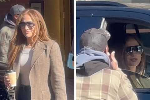 Jennifer Lopez Gives Cash to Homeless Man