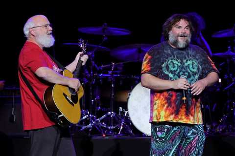 Tenacious D’s Kyle Gass Talks ‘Regret’ Over Trump Assassination Joke & Where He Stands With..