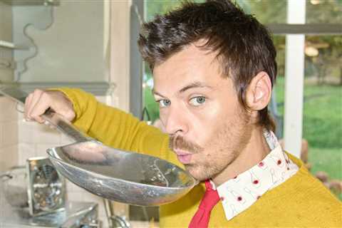 Harry Styles Talks Playful Album Title, New Single ‘Aperture’, & Popping Up at the Pope’s Reveal:..