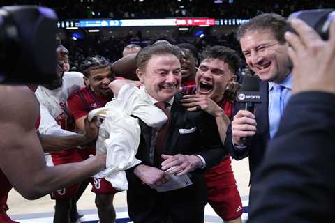 Rick Pitino bests son for 900th win as St. John’s completes furious second-half rally to beat Xavier