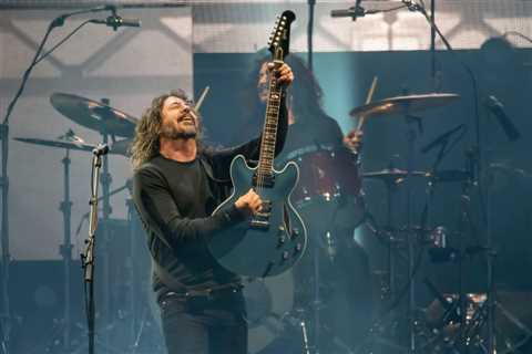 Dave Grohl Confirms New Foo Fighters Album Is Finished, Hints at Australia Return
