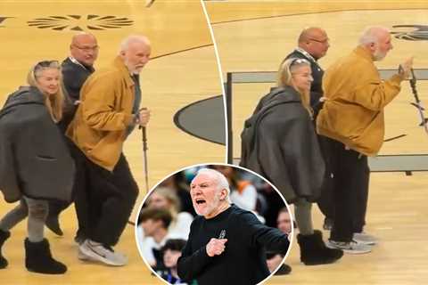 Gregg Popovich gets standing ovation from fans in rare public appearance