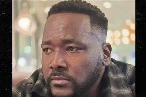 'Blind Side' Actor Quinton Aaron on Life Support, Partially Breathing