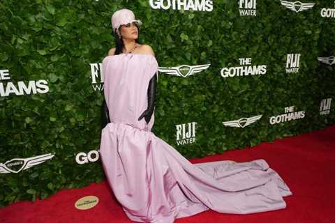 Rihanna Marks 10th Anniversary of ‘ANTI’ With Record-Extending 8th RIAA Diamond Certification