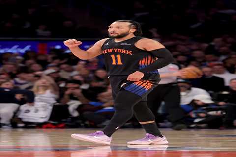 Suddenly red-hot Knicks pick up fifth win in a row with dominant victory over Trail Blazers
