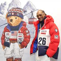 Snoop Dogg Carries Olympic Torch Through Streets of Italy Ahead of Opening Ceremony: ‘It’s an Honor’