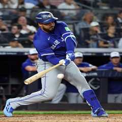 Anthony Santander out 5-6 months as Blue Jays face deluge of injuries to start spring training