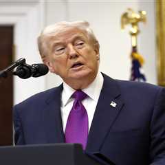 Trump pardons 5 ex-NFL players — including Jets legend Joe Klecko — for crimes ranging from perjury ..