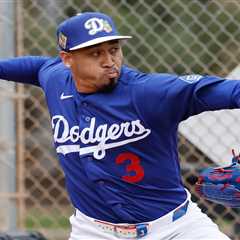 Edwin Díaz makes Dodgers spring debut, looks forward to WBC