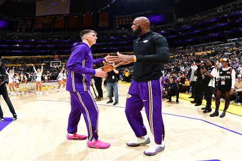 Out since Christmas, Austin Reaves returns to lineup in limited capactity