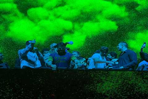 Travis Kelce, George Kittle, Rob Gronkowski crash Chainsmokers’ Super Bowl bash in Bay Area