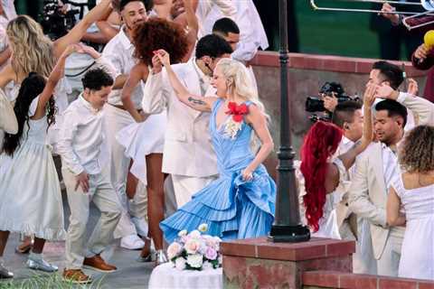 Lady Gaga Thanks Bad Bunny For Inviting Her to His Super Bowl LX Halftime Show: ‘I Wouldn’t Miss It ..