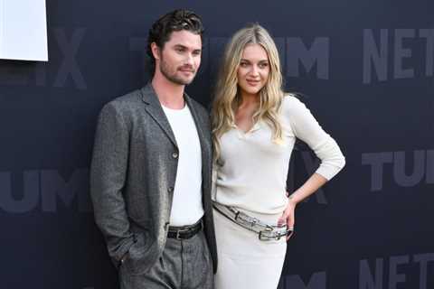 Kelsea Ballerini & Chase Stokes Break Up Again 5 Weeks After Getting Back Together