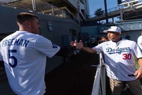 With familiar faces back, Dodgers open camp with ‘best team we’ve had’