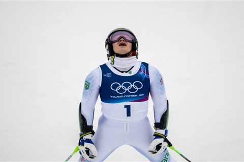 Brazilian Olympian has heart-warming moment with loved ones after winning historic skiing gold medal
