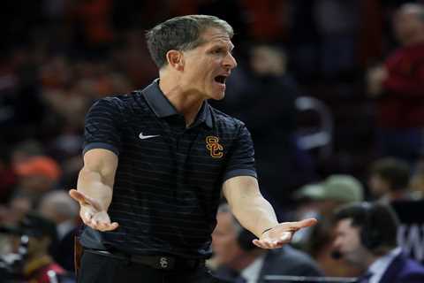 USC’s home woes continue during blowout loss against Illinois