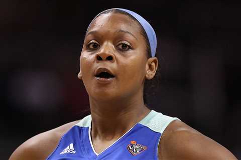 WNBA Champ Kara Braxton Dead At 43
