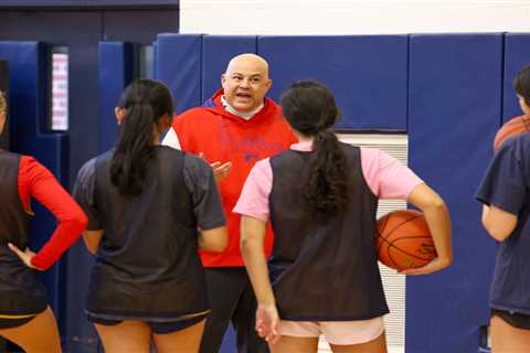 Jericho girls varsity basketball on quest to extend Cinderella playoff run