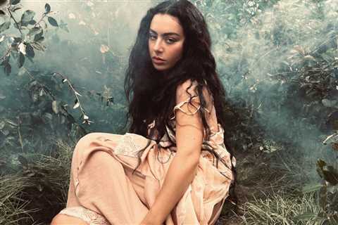 Charli xcx’s ‘Wuthering Heights’ Debuts at No. 1 on Billboard’s Soundtracks Chart
