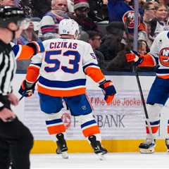 Islanders nip Blue Jackets in overtime to maintain playoff positioning