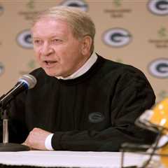 Bob Harlan, longtime Packers president who helped win multiple Super Bowls, dead at 89