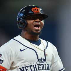 Ozzie Albies connects on first-ever walk-off homer in WBC history in wild scene