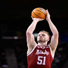 Iowa vs. Nebraska prediction: College hoops picks, odds, bets