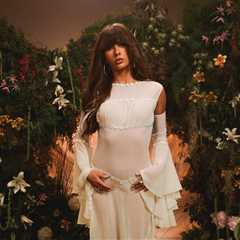 Ella Langley Joins Beyoncé & Taylor Swift to Become 3rd Woman to Hold Top 2 Spots on Hot..