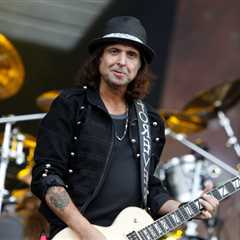 Phil Campbell, Longtime Motörhead Guitarist, Dies at 64