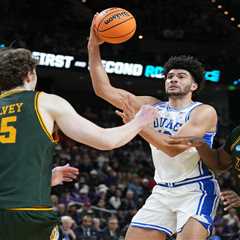 Duke survives massive March Madness scare with big comeback over No. 16 Siena