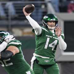 Falcons sign yet another QB to go with Tua Tagovailoa and Michael Penix