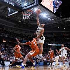 Charles Barkley accuses Texas coach Sean Miller of making costly mistake in crushing March Madness..