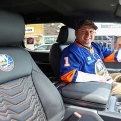 Islanders surprise active military FDNY Bravest with touching gift: ‘No one more deserving’