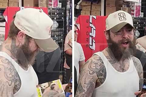 Post Malone Signs Autographs, Geeks Out on 'Magic: The Gathering' Cards