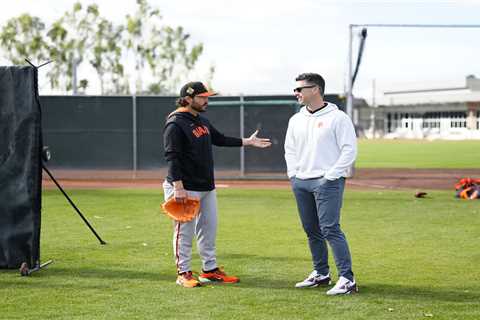 The daggers are out for brash Tony Vitello — it’s up to him to adapt and revitalize Giants