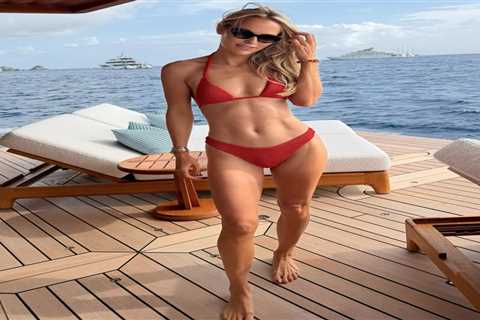 Caroline Wozniacki sizzles in red bikini on a yacht in new vacation photos