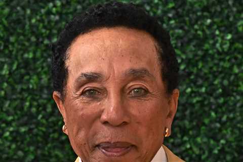 Smokey Robinson Accusers Say He's 'Obstructing' Case in Ongoing Legal Battle