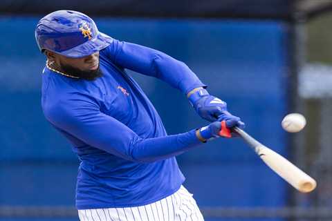 Mets’ Luis Robert Jr. homers in minor league game as he preps for season