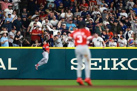 Trayce Thompson robs Team USA home run in wild Great Britain moment